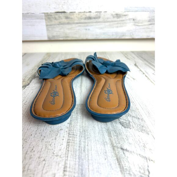 Born Crown Women’s 10 Blue Leather Floral Flat Slip-On Sandal Designer Shoe - Picture 5 of 8
